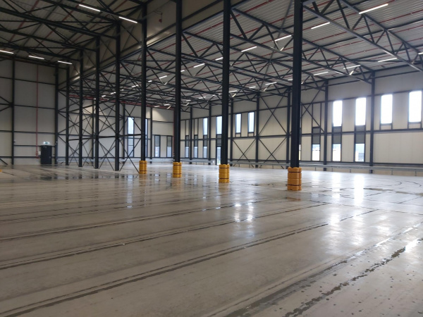 Nieuwbouw distributiecentrum 13.000m2 Aviation Maastricht