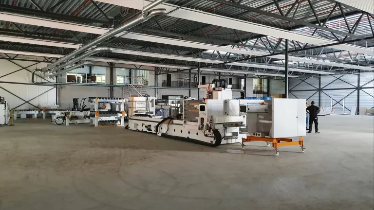 Nieuwbouw productlocatie meubelfabrikant Leolux in Venlo